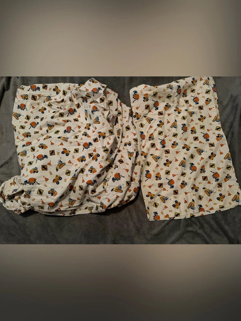 Circo Kids Twin Fitted Sheet with Pillowcase  with Construction Truck Print -